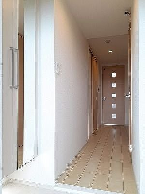 カーサ　オリエンターレの玄関