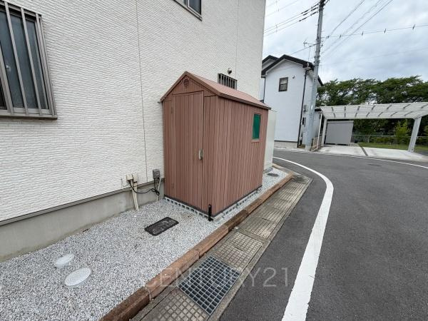 前橋市北代田町中古住宅の前面道路含む現地写真