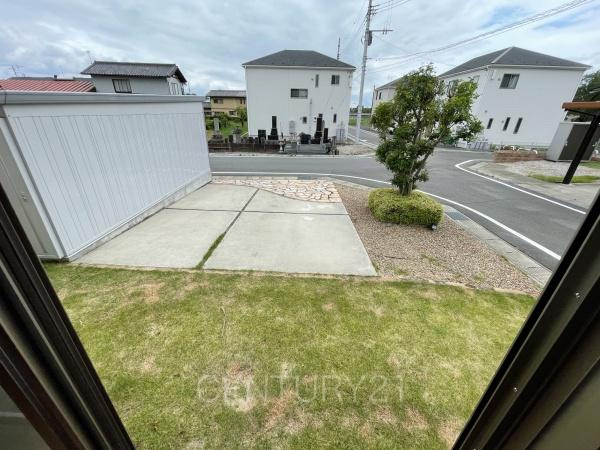 前橋市北代田町中古住宅のその他|リビングからの眺望です。