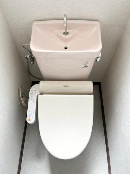 門真市 江端町　中古 一戸建てのトイレ