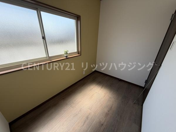 門真市 四宮 ５丁目　中古 一戸建ての洋室
