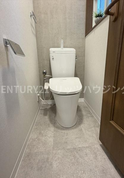 門真市 四宮 ５丁目　中古 一戸建てのトイレ