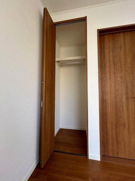 八幡市 八幡吉原　中古 一戸建ての収納