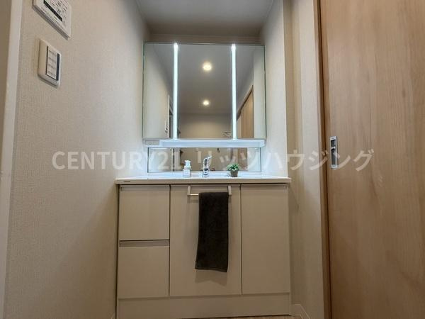 コスモ光善寺　中古 マンションの独立洗面台