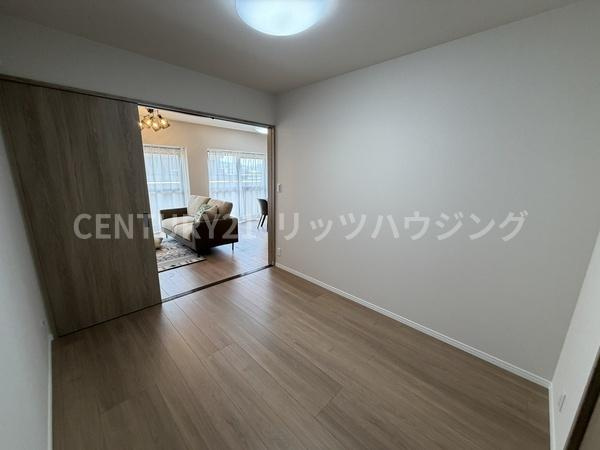 ダイアパレス樟葉　　中古 マンションの洋室
