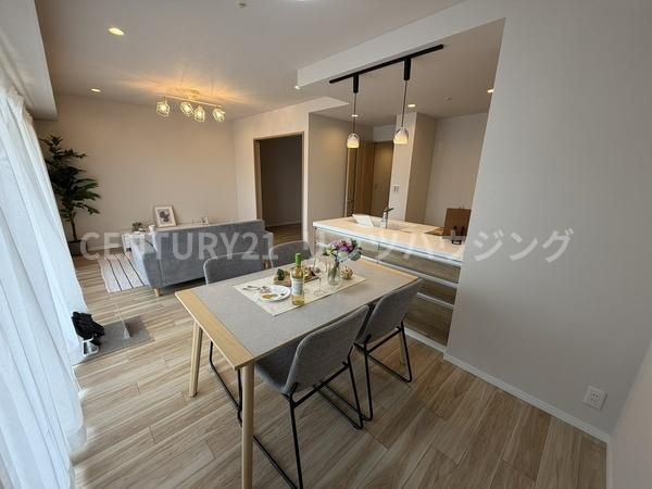 香里ヶ丘七丁目アーバンライフ　中古 マンションの居間・リビング