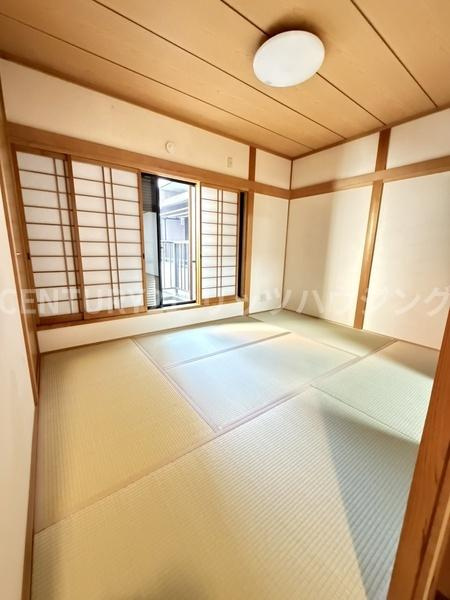 枚方市 野村元町　中古 一戸建ての和室|約6帖のお部屋です。