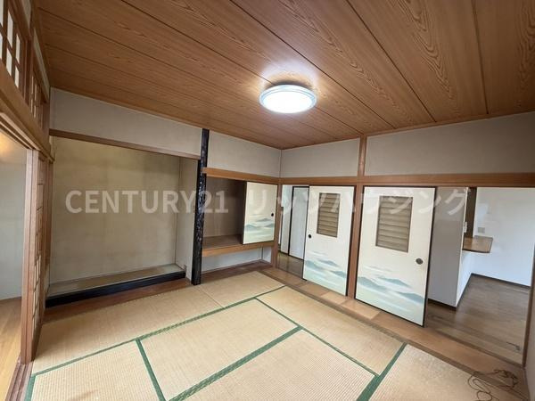 寝屋川市 成田南町　中古 一戸建ての和室