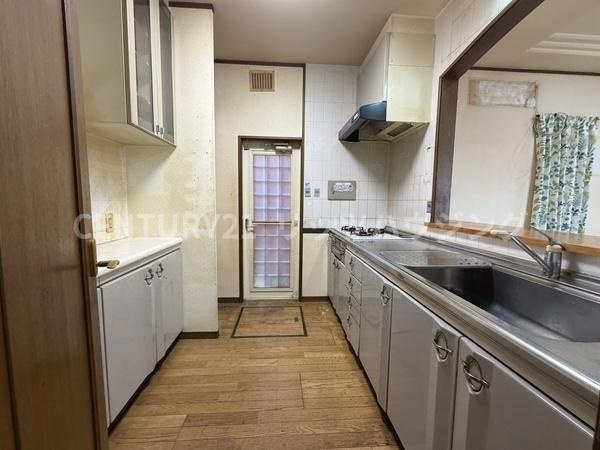 寝屋川市 成田南町　中古 一戸建てのキッチン