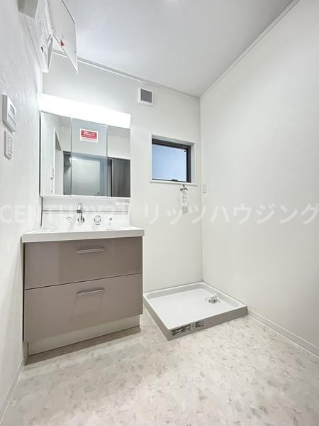 枚方市 宮之阪 ５丁目　中古 一戸建ての独立洗面台