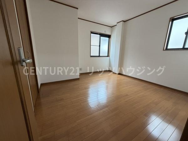 守口市 佐太中町 ７丁目　中古 一戸建ての洋室