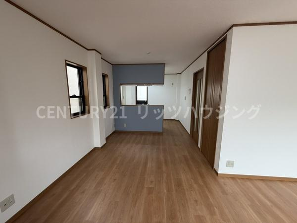 守口市 佐太中町 ７丁目　中古 一戸建ての居間・リビング