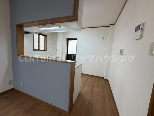 守口市 佐太中町 ７丁目　中古 一戸建ての居間・リビング
