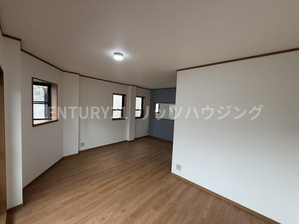 守口市 佐太中町 ７丁目　中古 一戸建ての居間・リビング