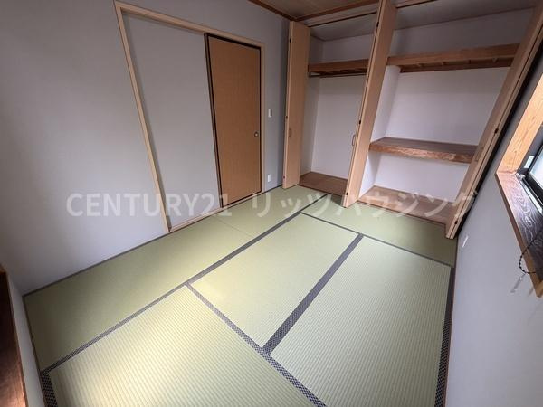枚方市 東山 １丁目　中古 一戸建ての和室