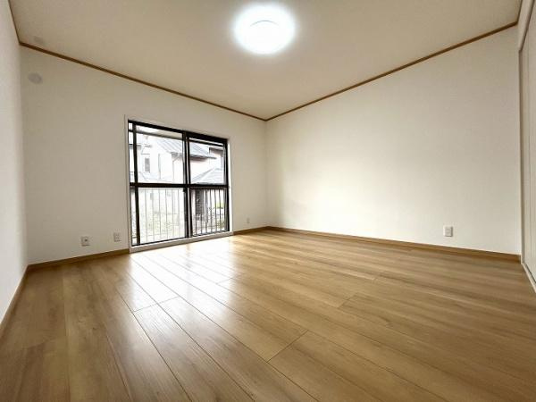 八幡市 男山指月　中古 一戸建ての洋室