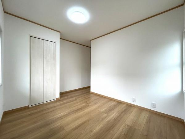 八幡市 男山指月　中古 一戸建ての洋室