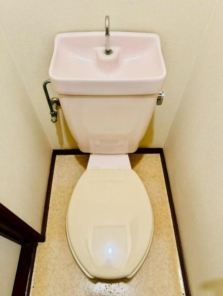 門真市 島頭 ４丁目　中古 一戸建てのトイレ