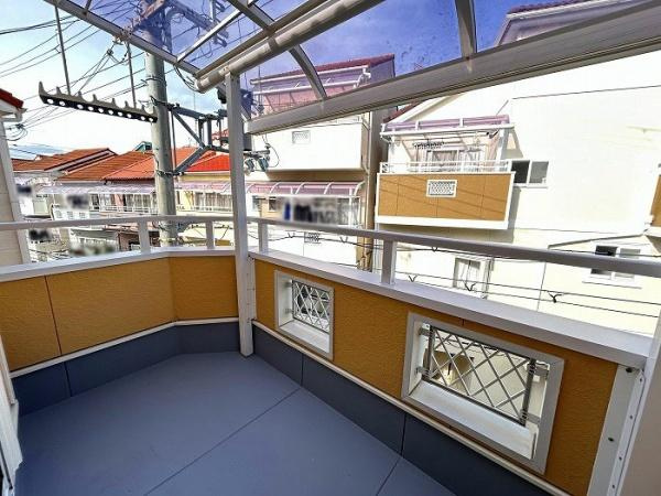 枚方市 津田東町 １丁目　中古 一戸建てのバルコニー