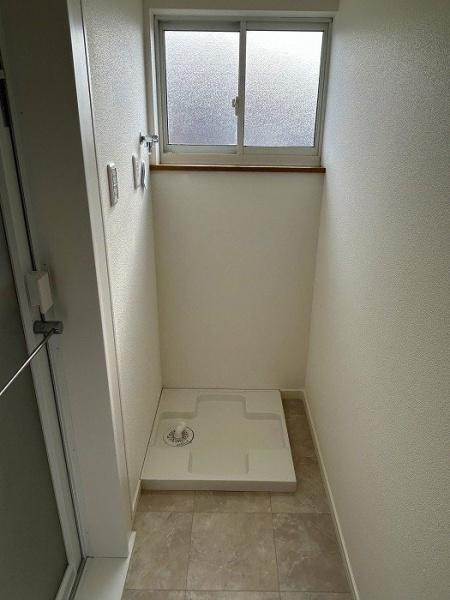 枚方市 津田東町 １丁目　中古 一戸建ての独立洗面台