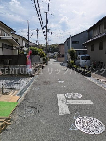 枚方市 渚栄町　新築 一戸建て  A号地の前面道路含む現地写真|４月２５日撮影