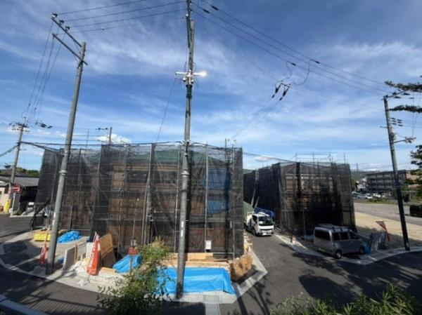 枚方市 尊延寺町　第４　新築 一戸建１号棟の前面道路含む現地写真