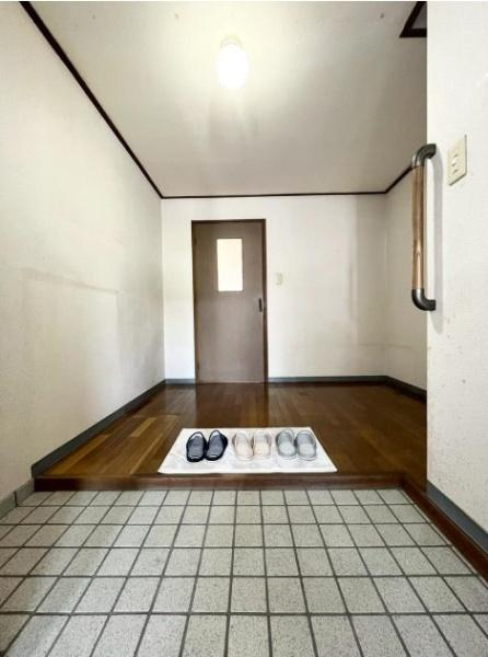 守口市 大久保町 ５丁目　中古 一戸建の玄関