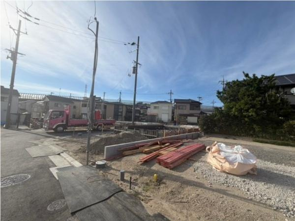 交野市　神宮寺　第７　新築　一戸建　４号棟の前面道路含む現地写真