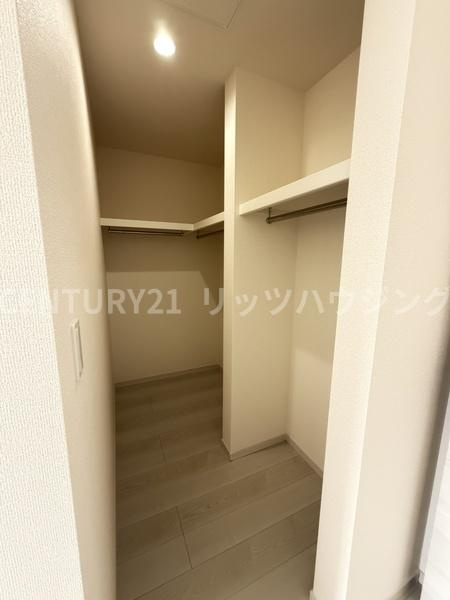 寝屋川市 高柳 ７丁目　新築 一戸建て　１０期　１号棟の収納|こちらの収納スペースでは、多目的でお使い頂けます。