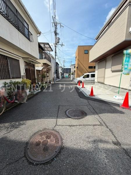寝屋川市 高柳 ７丁目　新築 一戸建て　１０期　１号棟の前面道路含む現地写真|ぜひ現地をご覧下さい。