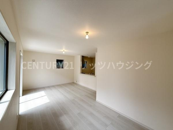 寝屋川市 高柳 ７丁目　新築 一戸建て　１０期　１号棟の居間・リビング
