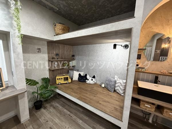 枚方市 田口 1丁目　中古 一戸建ての居間・リビング