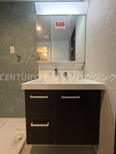 日商岩井太子橋マンション　　中古 マンションの独立洗面台