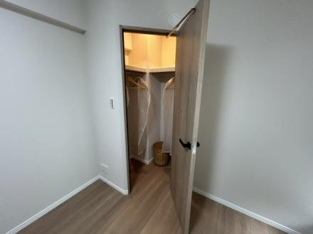 サンメゾン枚方朝日丘ＥＬＤＯ  中古 マンションの収納