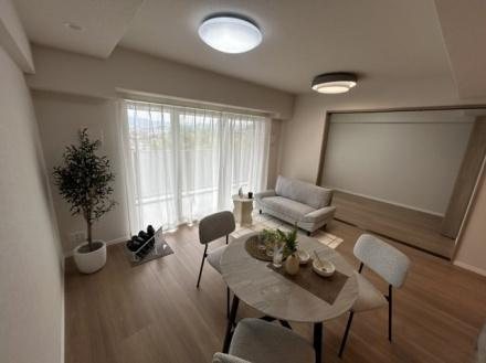 サンメゾン枚方朝日丘ＥＬＤＯ  中古 マンションの居間・リビング