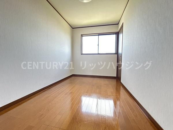 守口市 大久保 ４丁目　中古 戸建の洋室