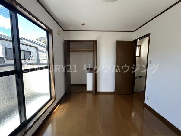 守口市 大久保 ４丁目　中古 戸建の洋室