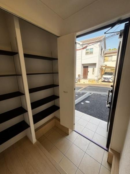 枚方市 渚元町　第５　新築 一戸建て ３号棟の収納