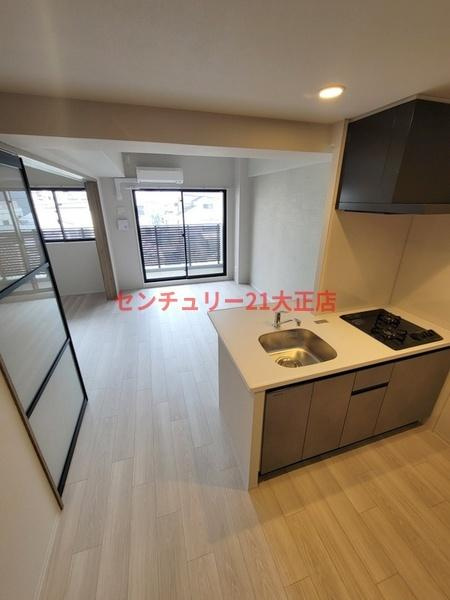 Louis Residence 弁天町の居間・リビング|★広々して気持ちいい★