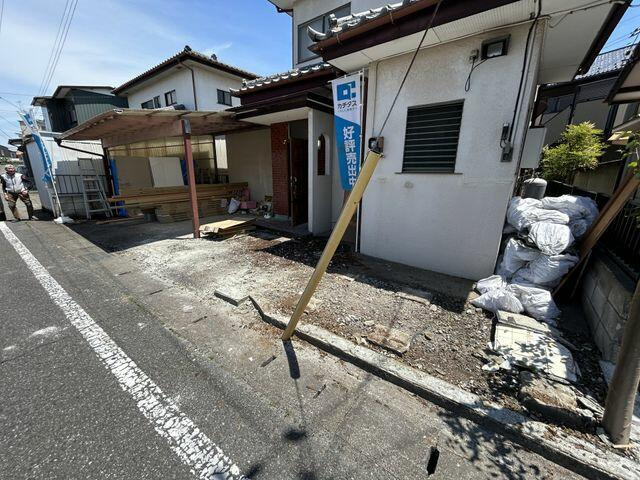 宇都宮市宮原５丁目　3LDK　中古住宅の前面道路含む現地写真