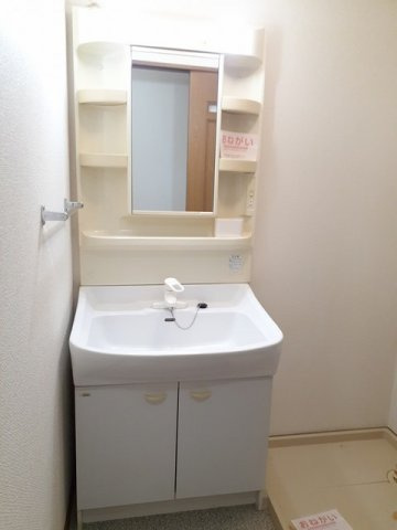 カーサ・ソレイユ三番館の洗面所