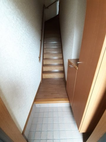 ボンヌ・シャンス一番館の玄関