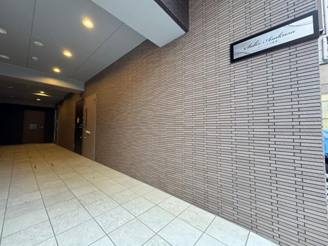 サリックス浅草のエントランス