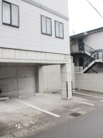 コンフォートヒル　Ⅲの駐車場