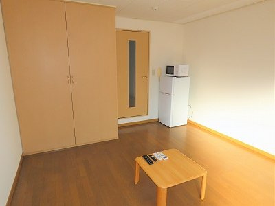 レオパレスファーストステージＳの寝室|フローリングのお部屋です