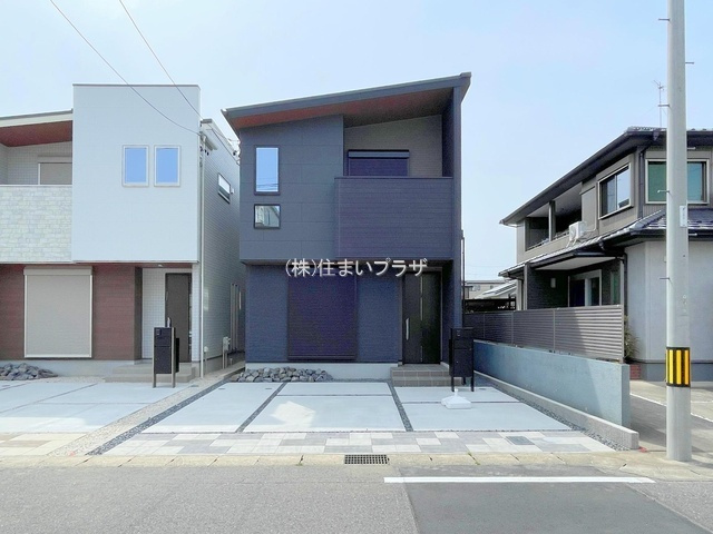 仲介手数料半額）一宮市今伊勢町本神戸字筋替E棟の前面道路含む現地写真|前面道路含む現地写真です