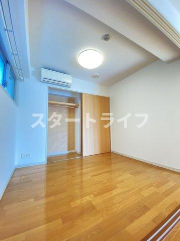 大阪市淀川区東三国６丁目の賃貸マンションの収納