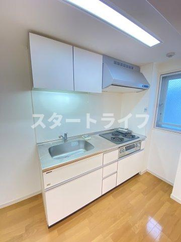 大阪市淀川区東三国６丁目の賃貸マンションのキッチン
