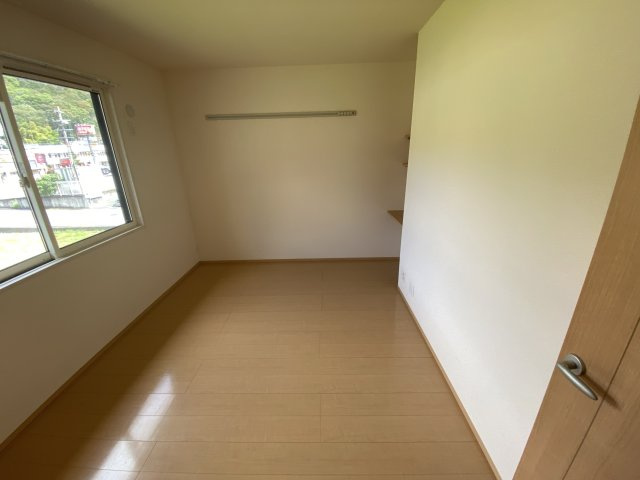 クローバー青山の寝室