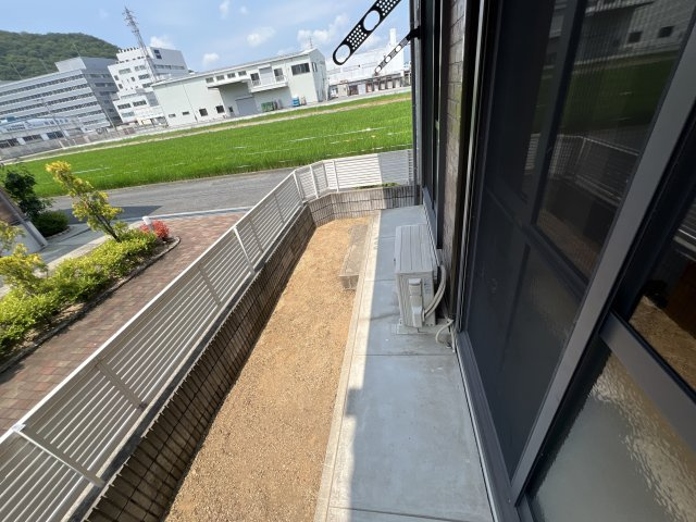 グランモア航　Ｂ棟のバルコニー